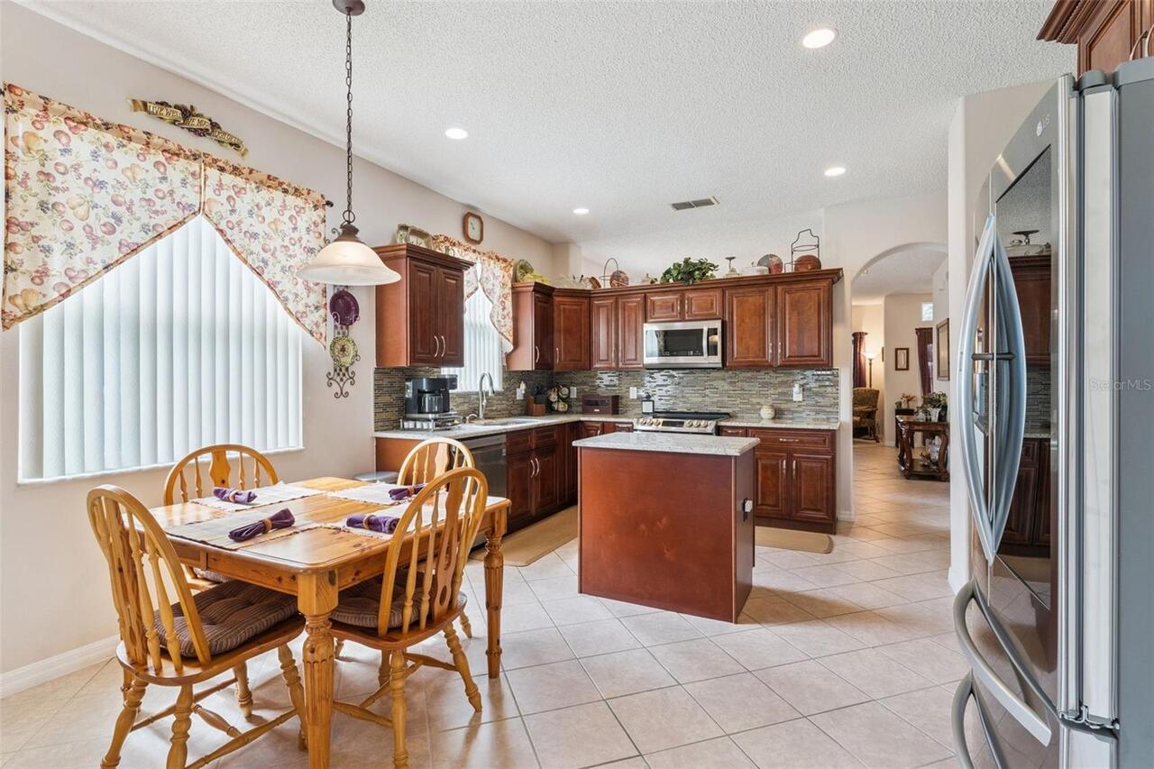 Listing Photo 10