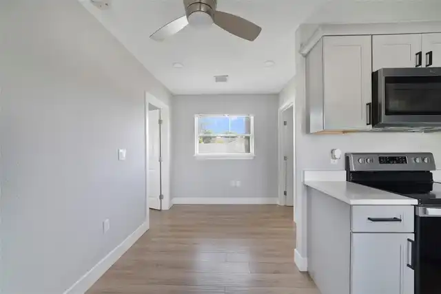 Listing Photo 9