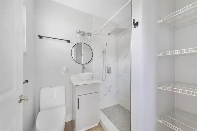 Listing Photo 12