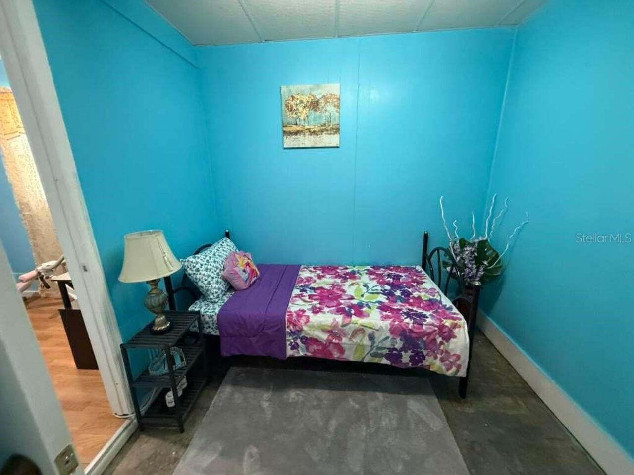 Listing Photo 12