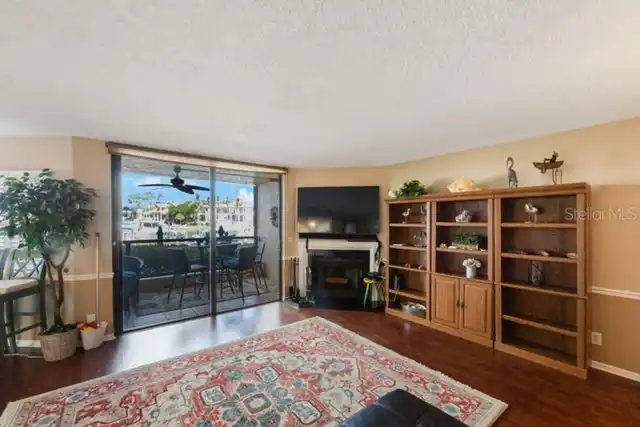 Listing Photo 17