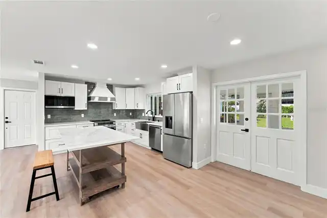 Listing Photo 14