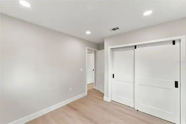 Listing Photo 37