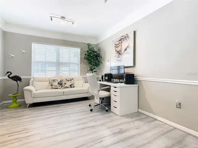 Listing Photo 16