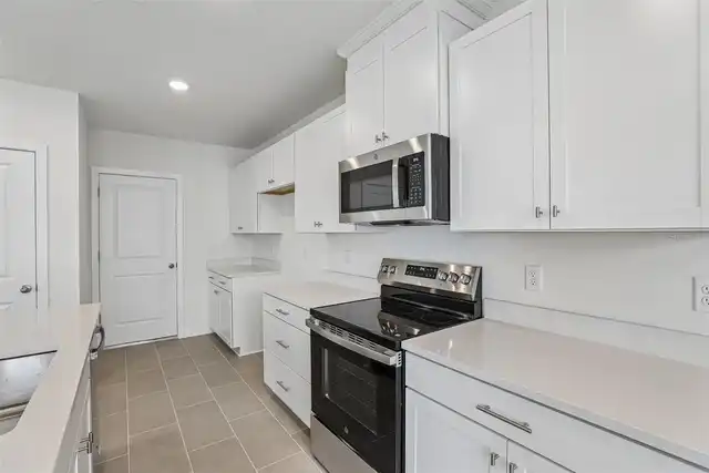 Listing Photo 9