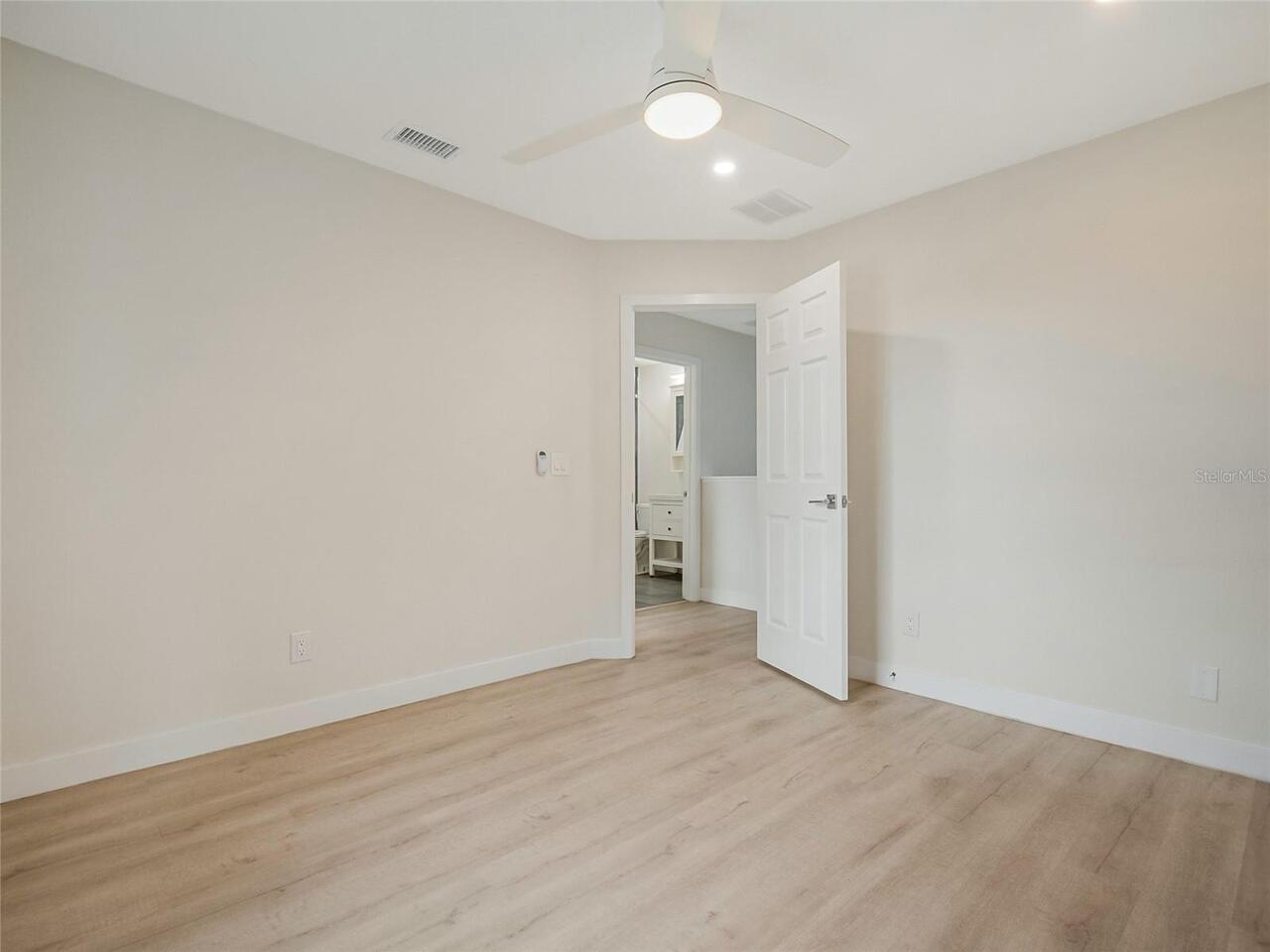 Listing Photo 37