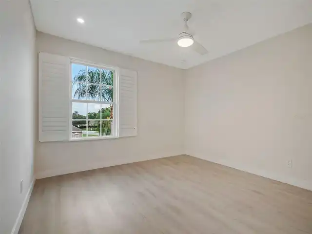 Listing Photo 38
