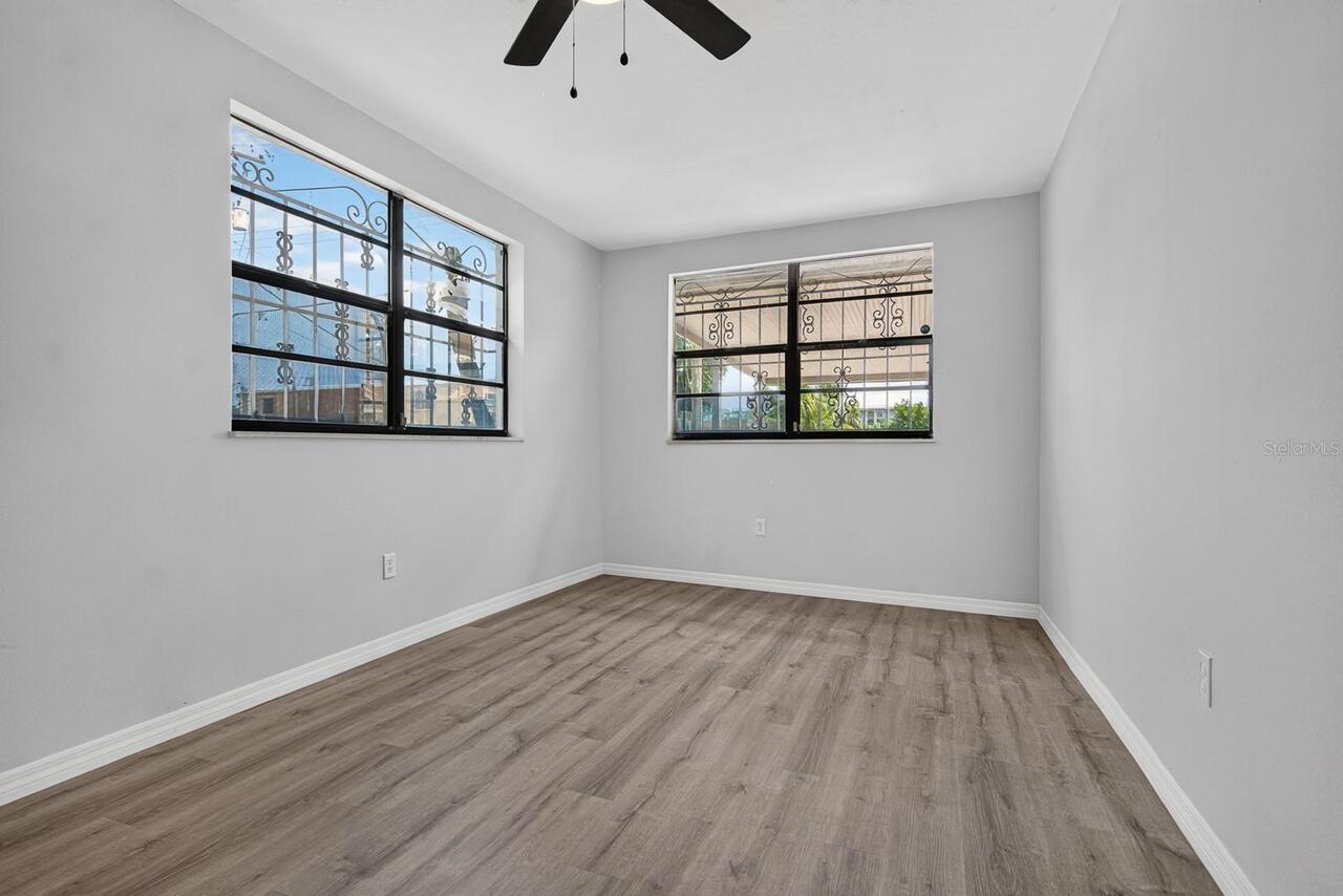 Listing Photo 16