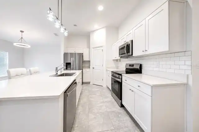Listing Photo 9