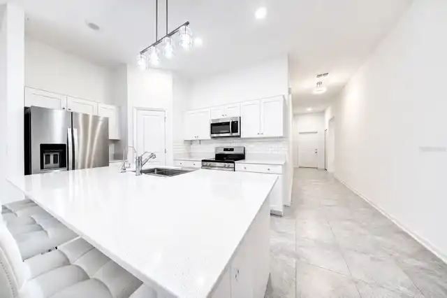 Listing Photo 12