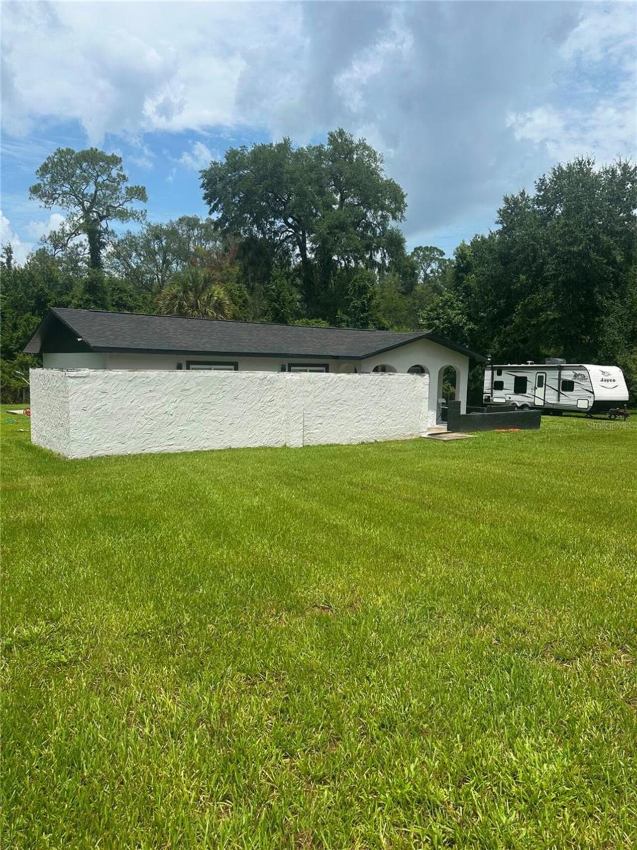 Listing Photo 10