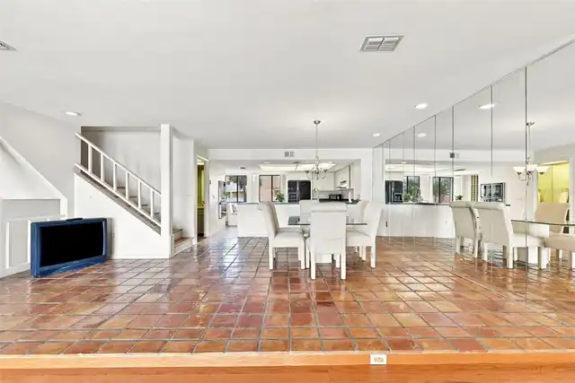Listing Photo 16