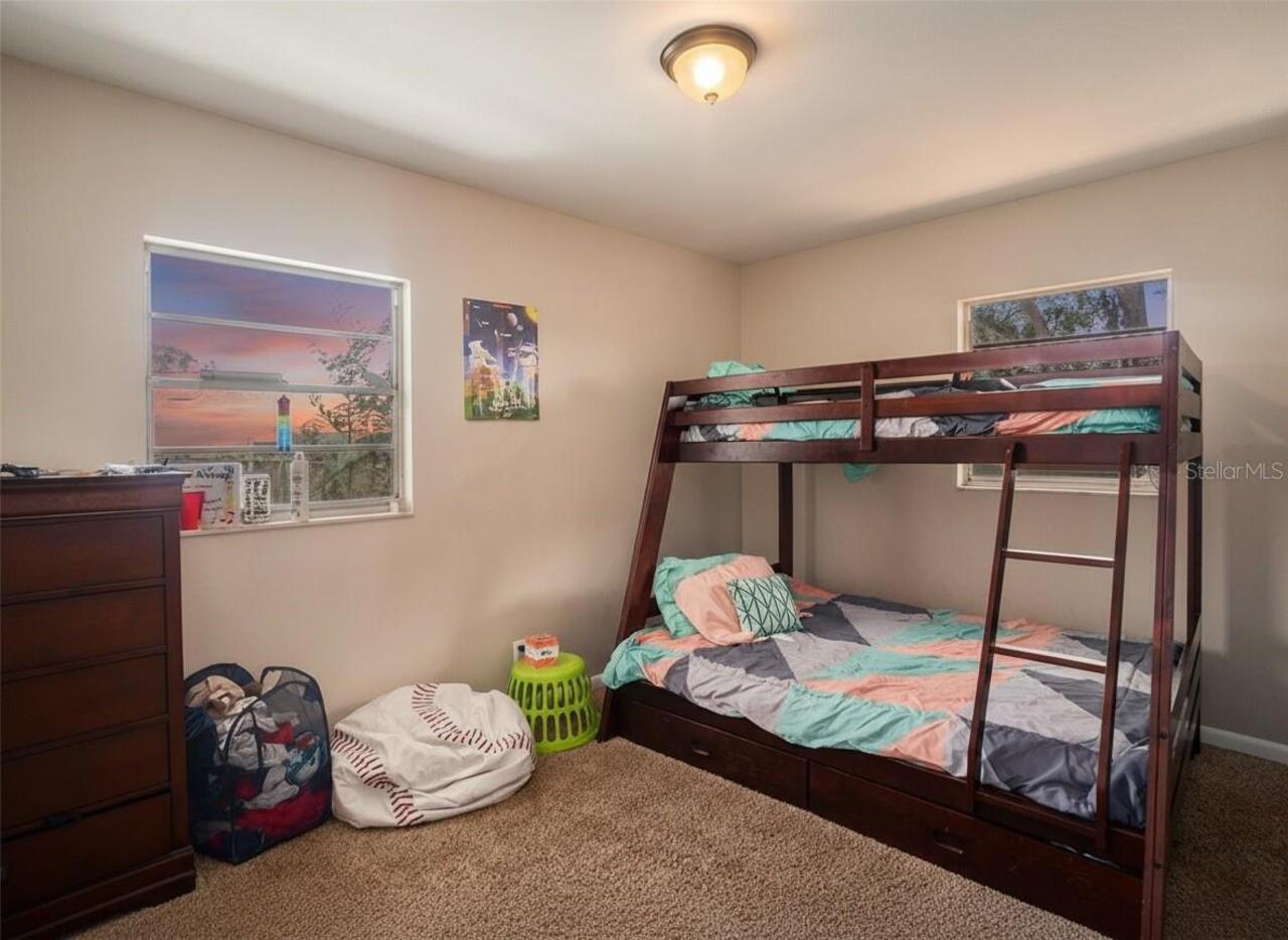 Listing Photo 17