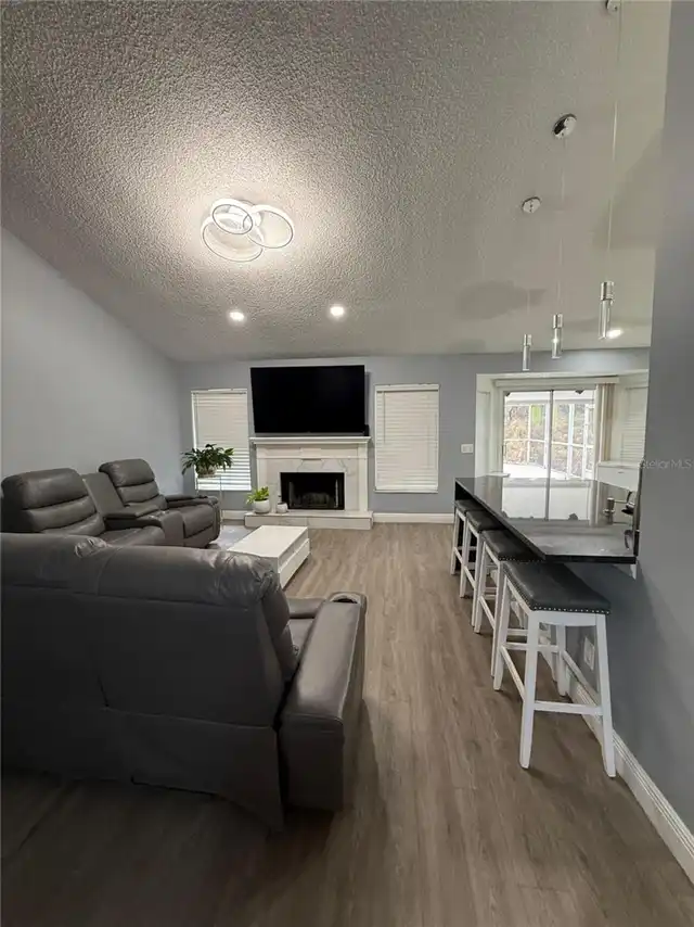 Listing Photo 7