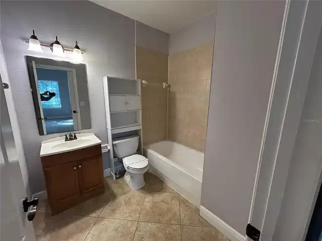 Listing Photo 12