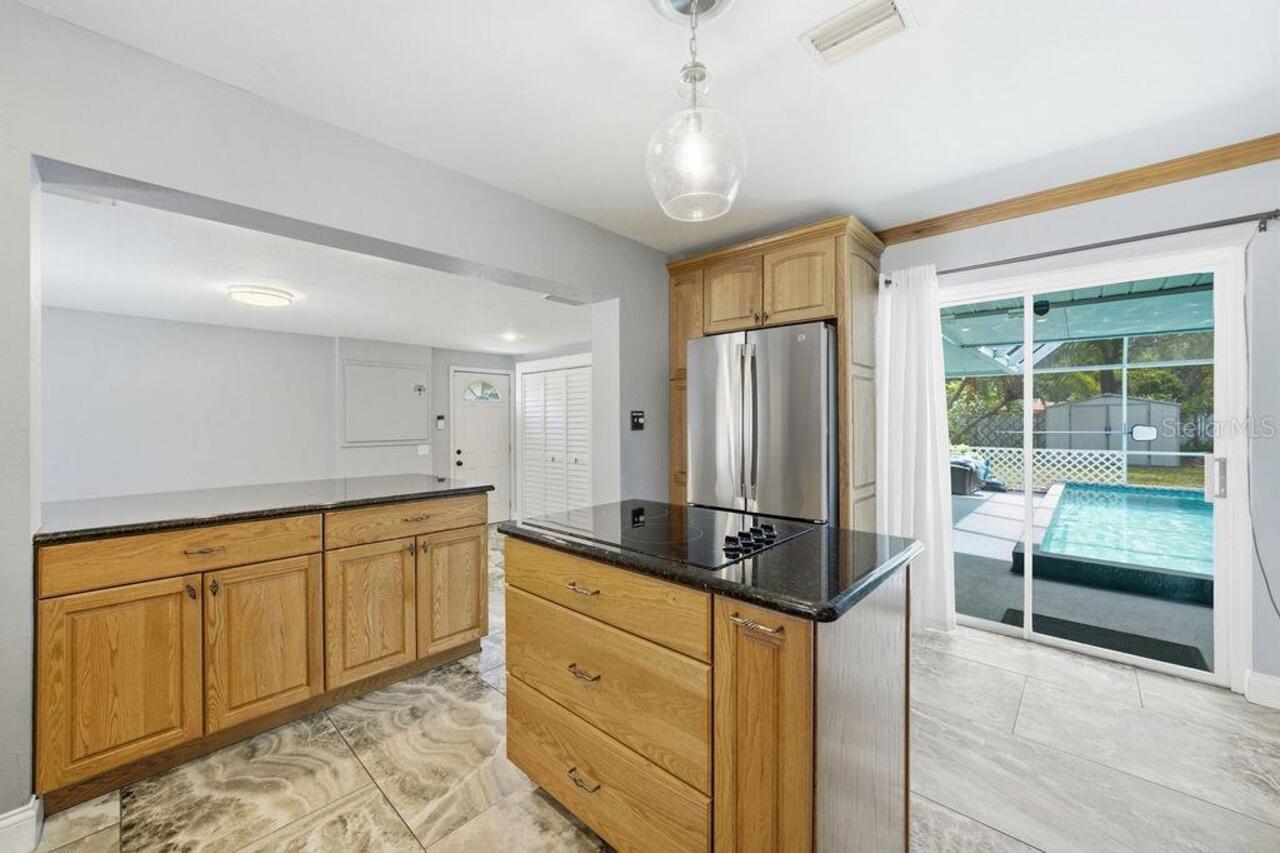 Listing Photo 15