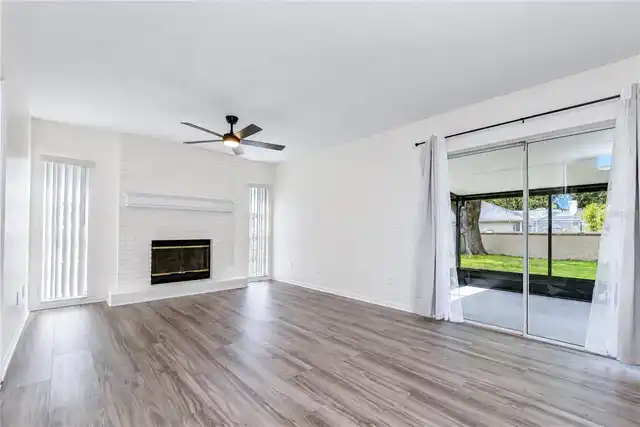 Listing Photo 10