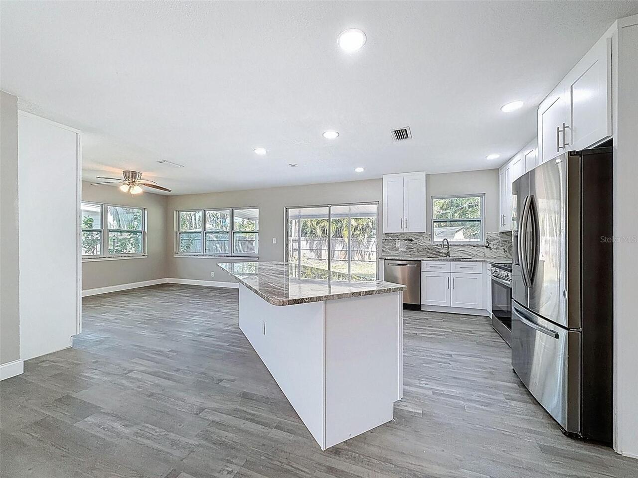 Listing Photo 8