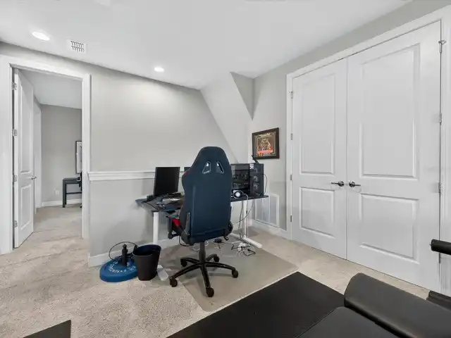 Listing Photo 23