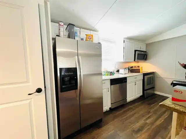 Listing Photo 5