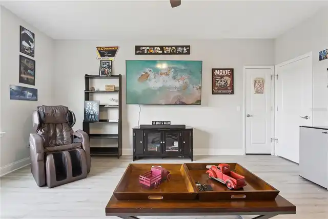 Listing Photo 22