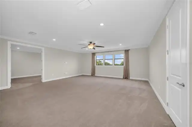 Listing Photo 34