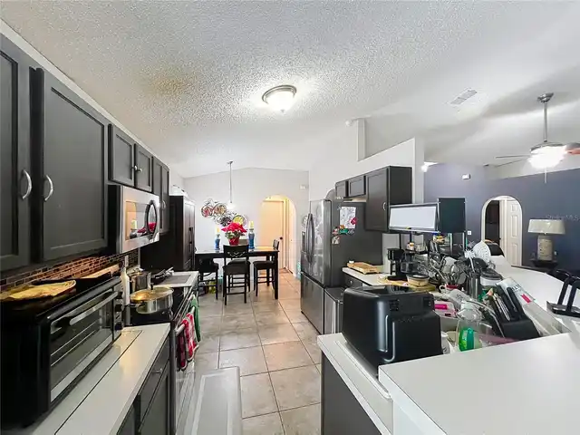 Listing Photo 10