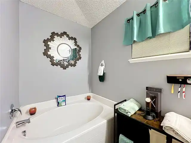 Listing Photo 16