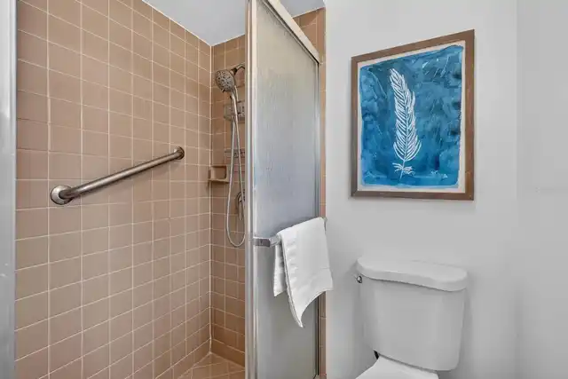 Listing Photo 10