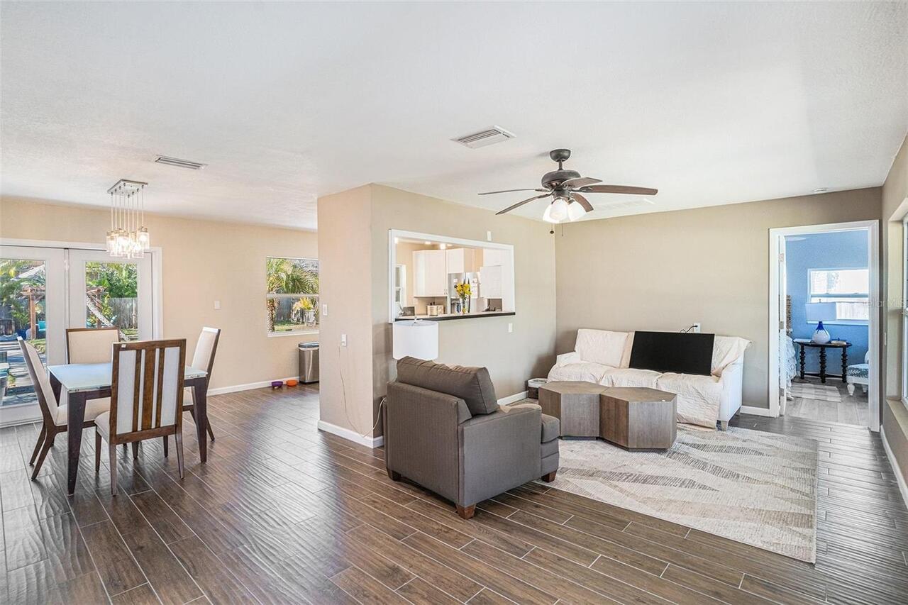 Listing Photo 8