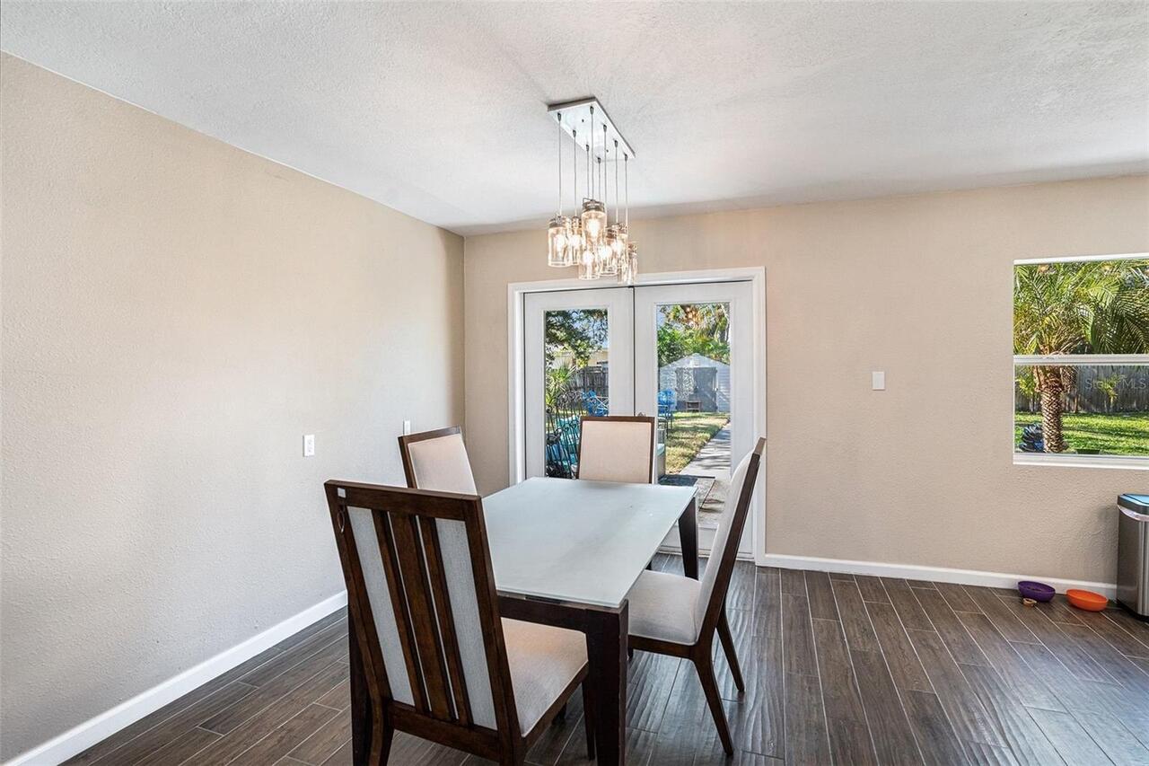 Listing Photo 11