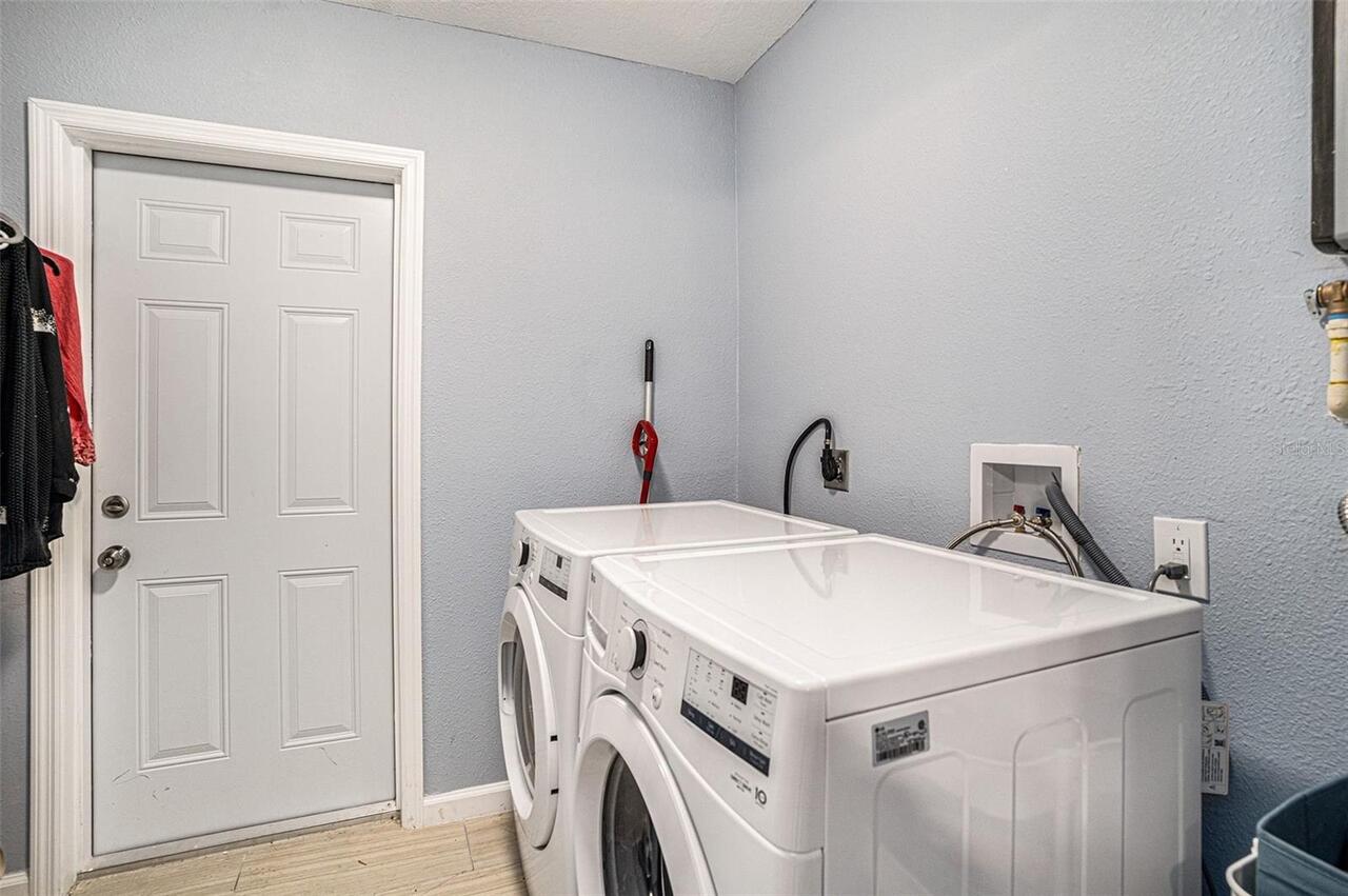 Listing Photo 16