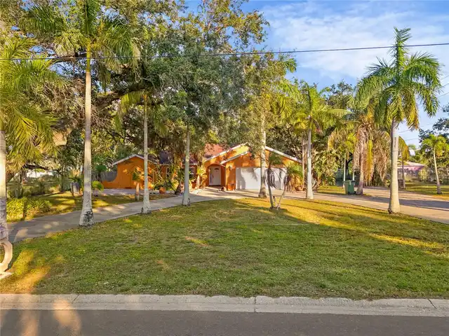Listing Photo 6