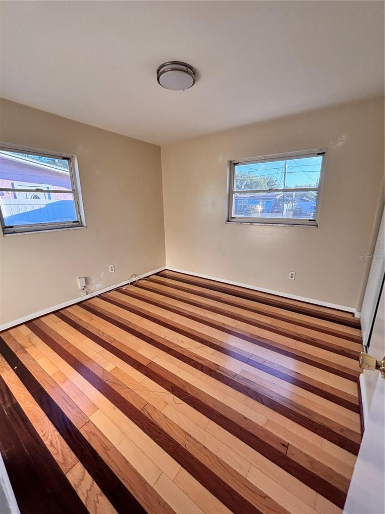 Listing Photo 18