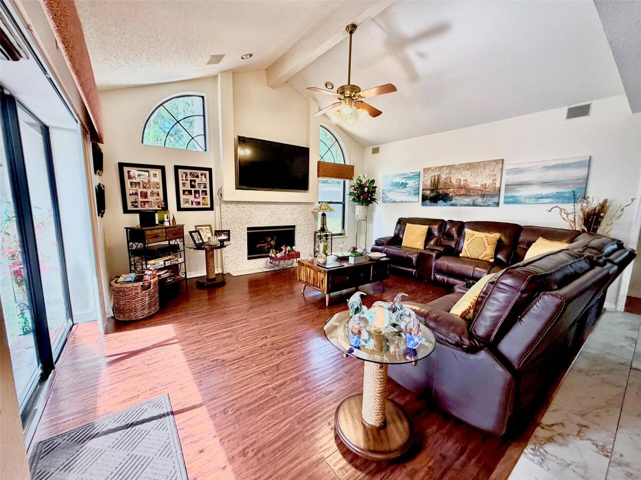 Listing Photo 8