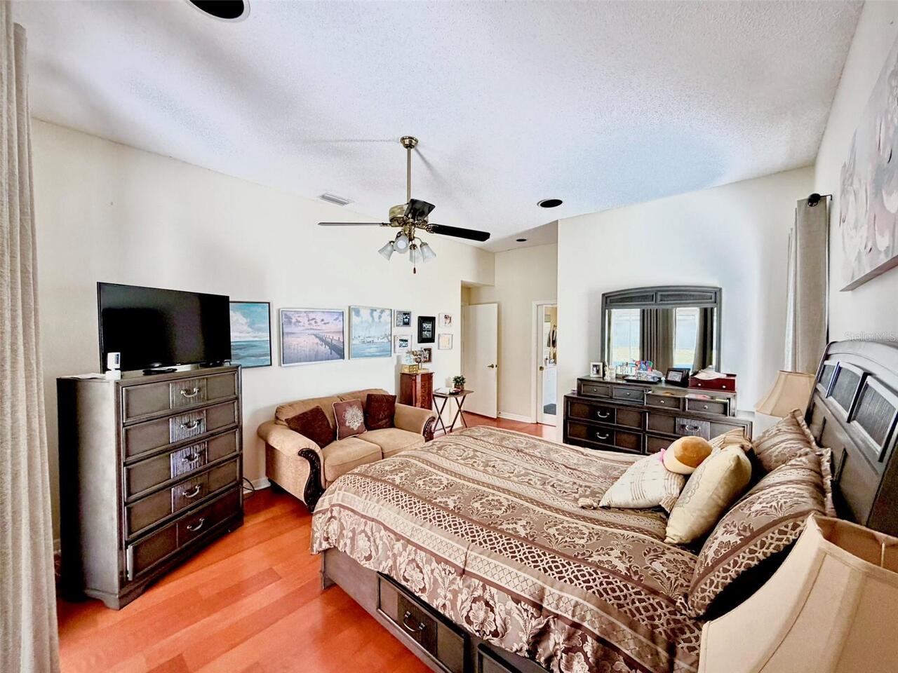 Listing Photo 23