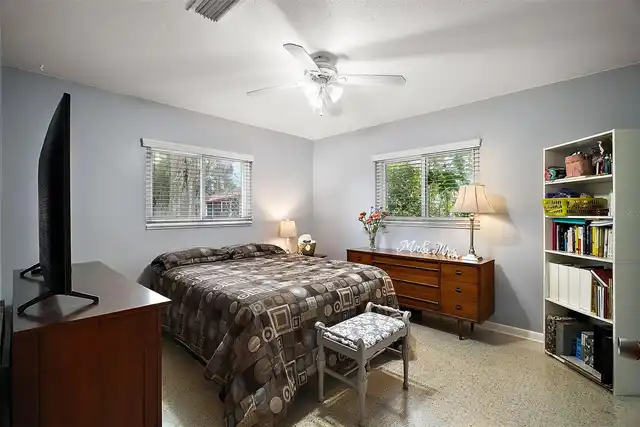 Listing Photo 14