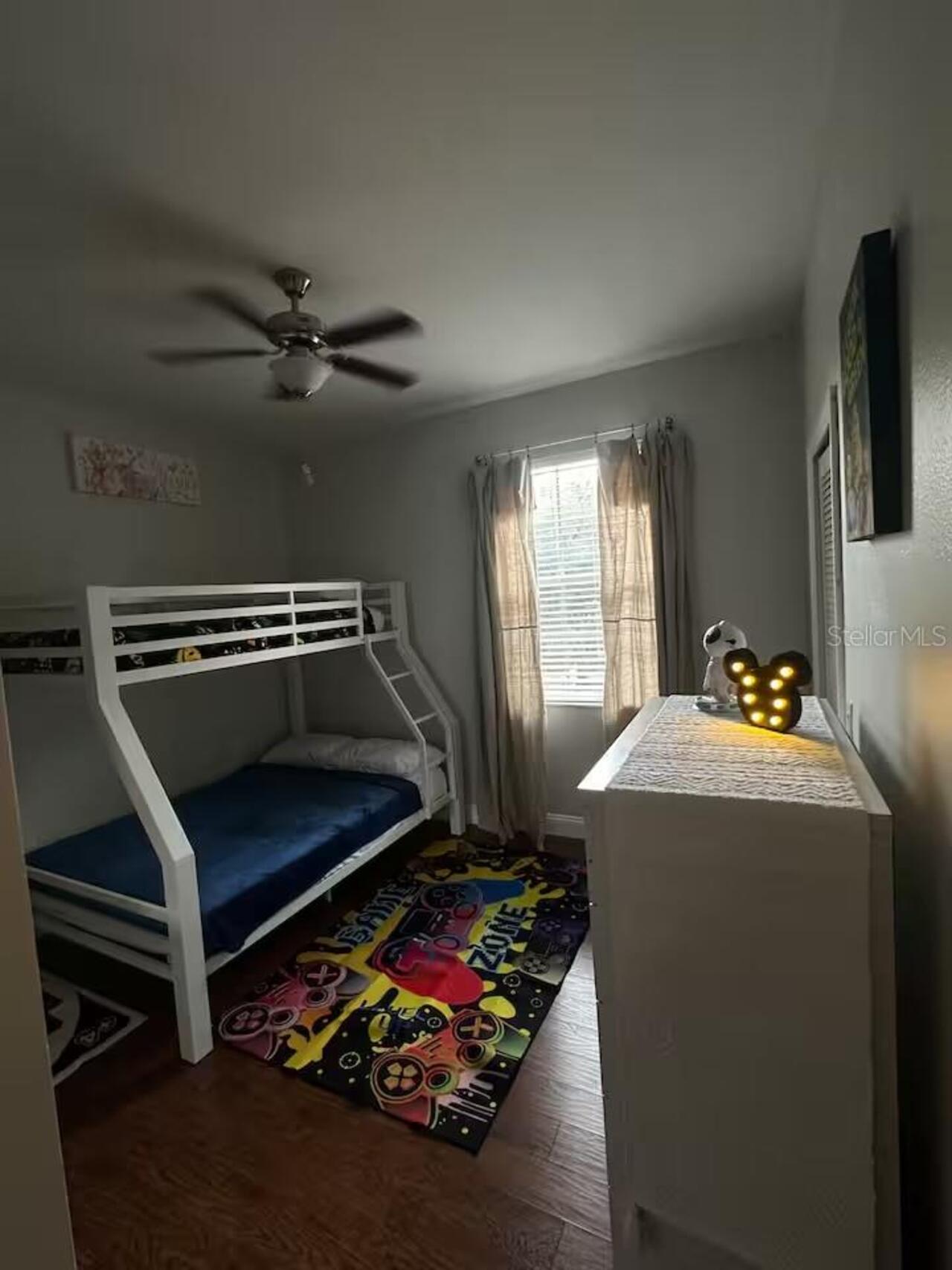 Listing Photo 9