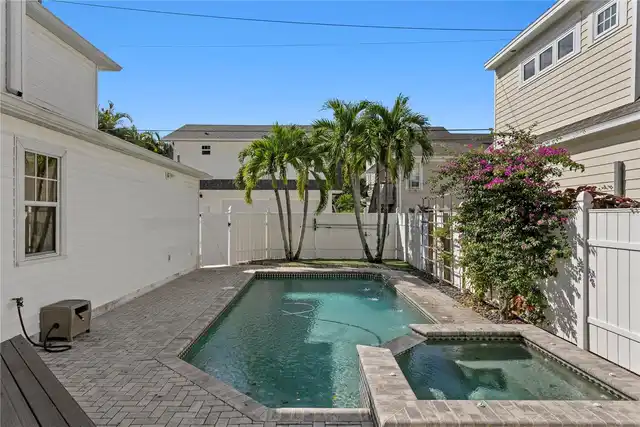 Listing Photo 14