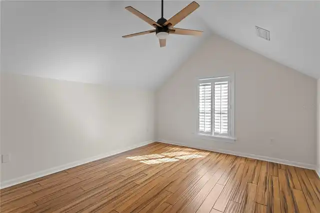 Listing Photo 33
