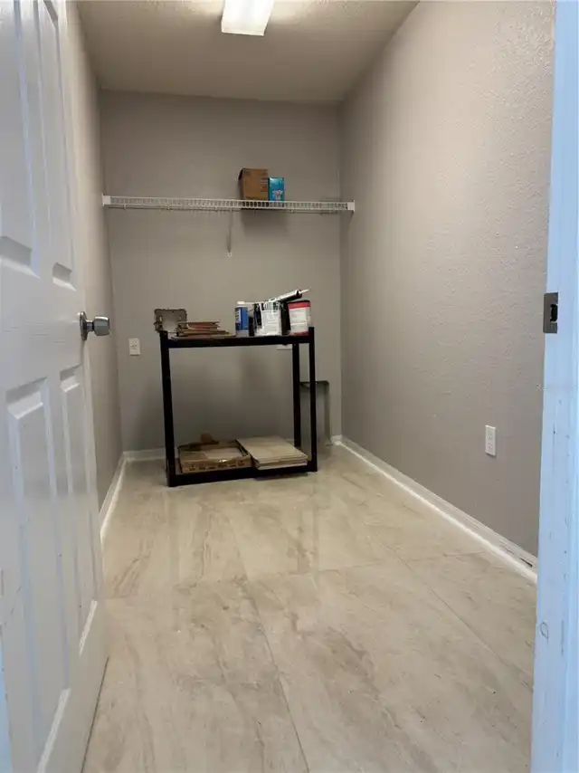 Listing Photo 12