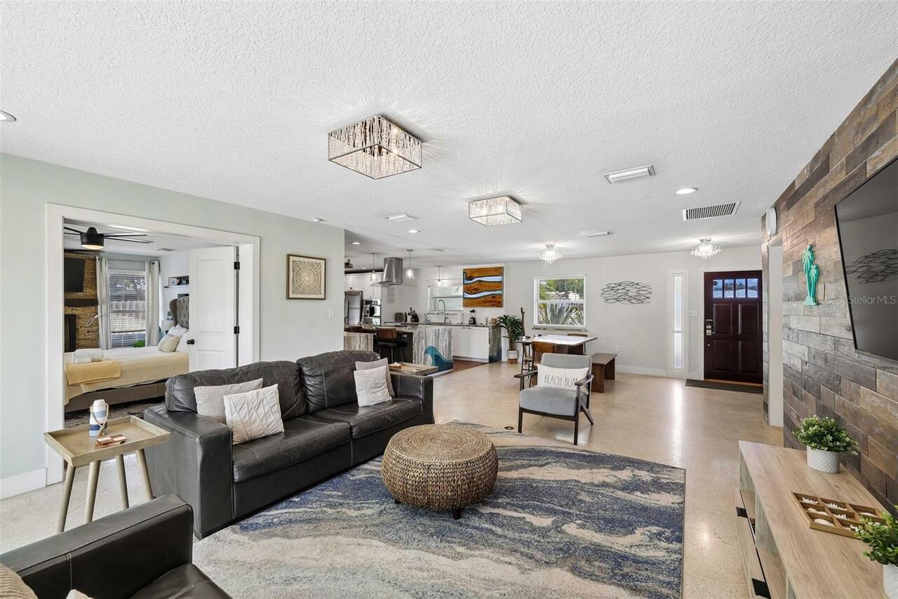 Listing Photo 16