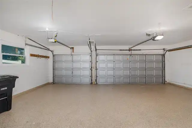 Listing Photo 16