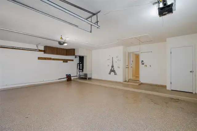 Listing Photo 17
