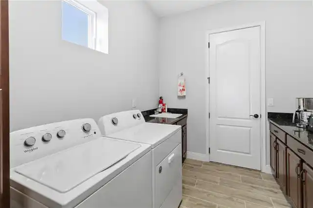 Listing Photo 16