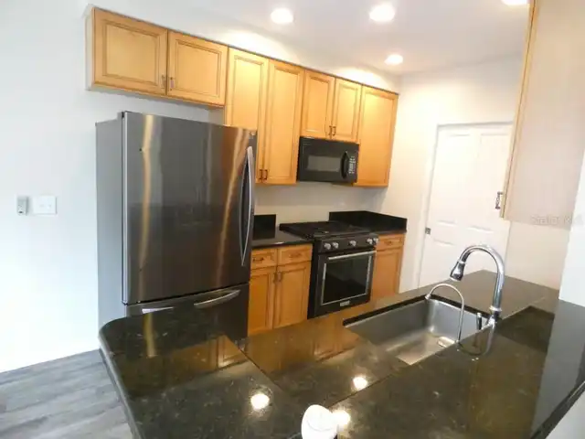 Listing Photo 9
