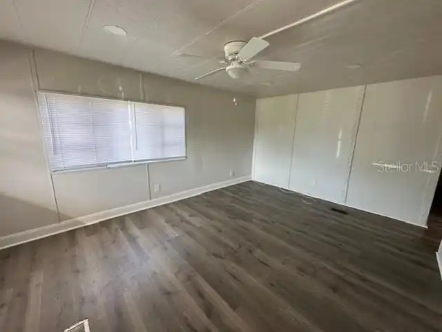 Listing Photo 8