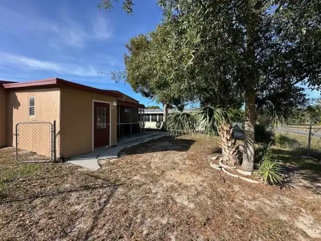 Listing Photo 11