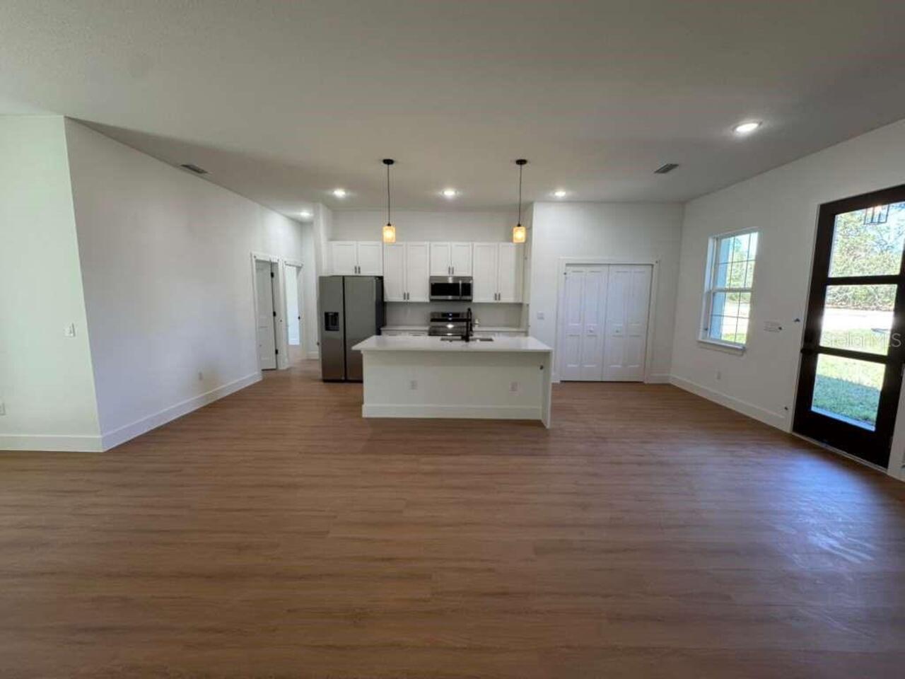 Listing Photo 10