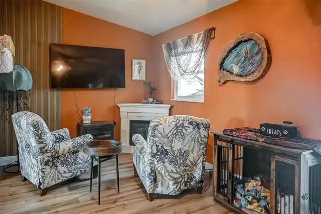 Listing Photo 17